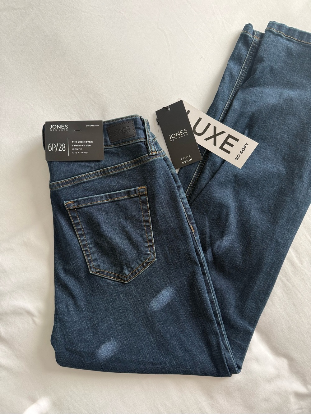 NWT Jones New York Lexington Straight Leg Jeans Westpoint Wash 6P / 28